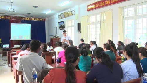 Trung tâm Kiểm soát bệnh tật tỉnh Quảng Ngãi tổ chức tập huấn truyền thông phòng, chống HIV AIDS