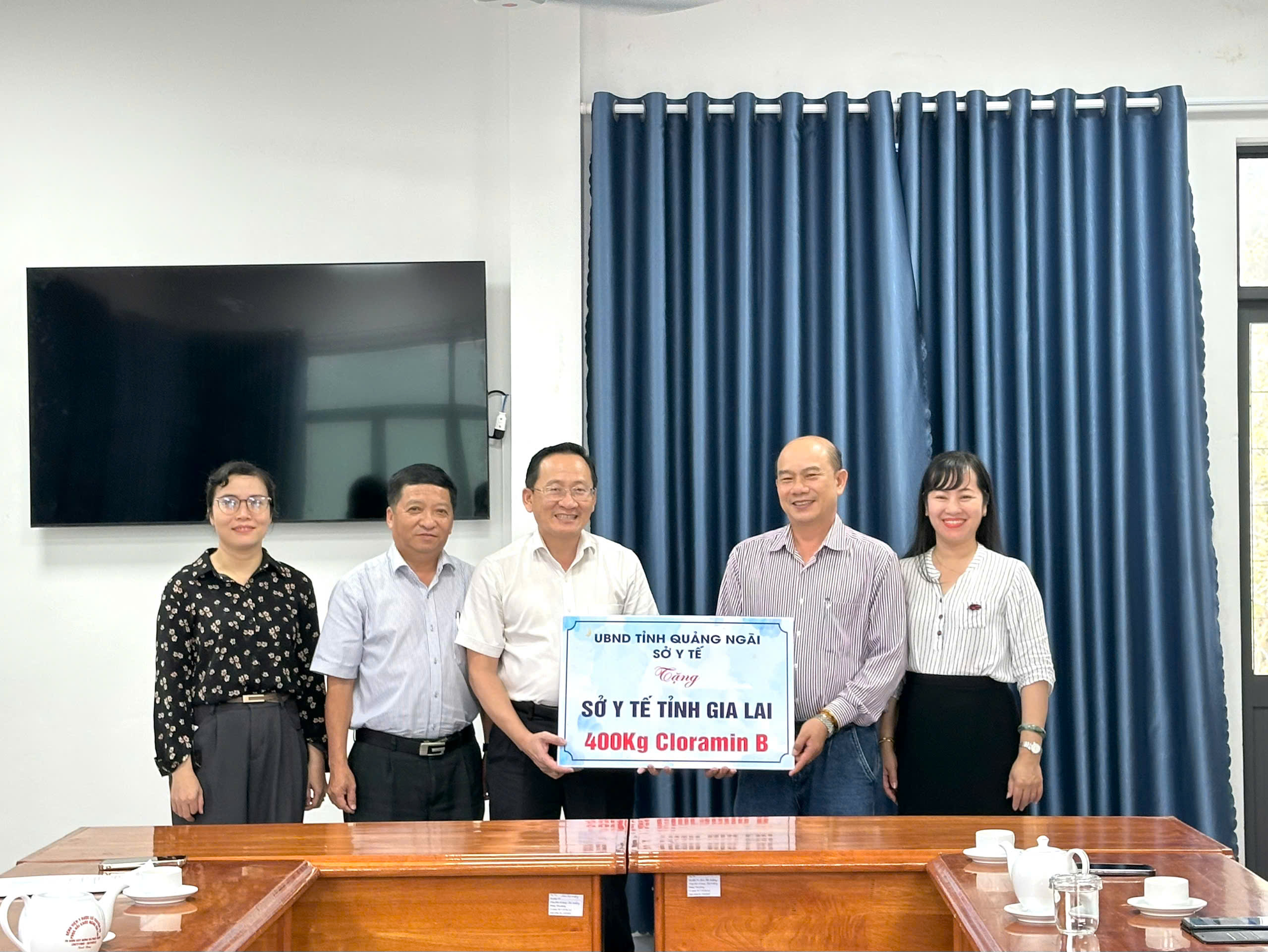 Sở Y tế Quảng Ngãi chia sẽ và hỗ trợ hóa chất, vật tư vệ sinh môi trường-Phòng chống dịch bệnh các tỉnh Đắk Lăk, Gia Lai, Khánh Hòa