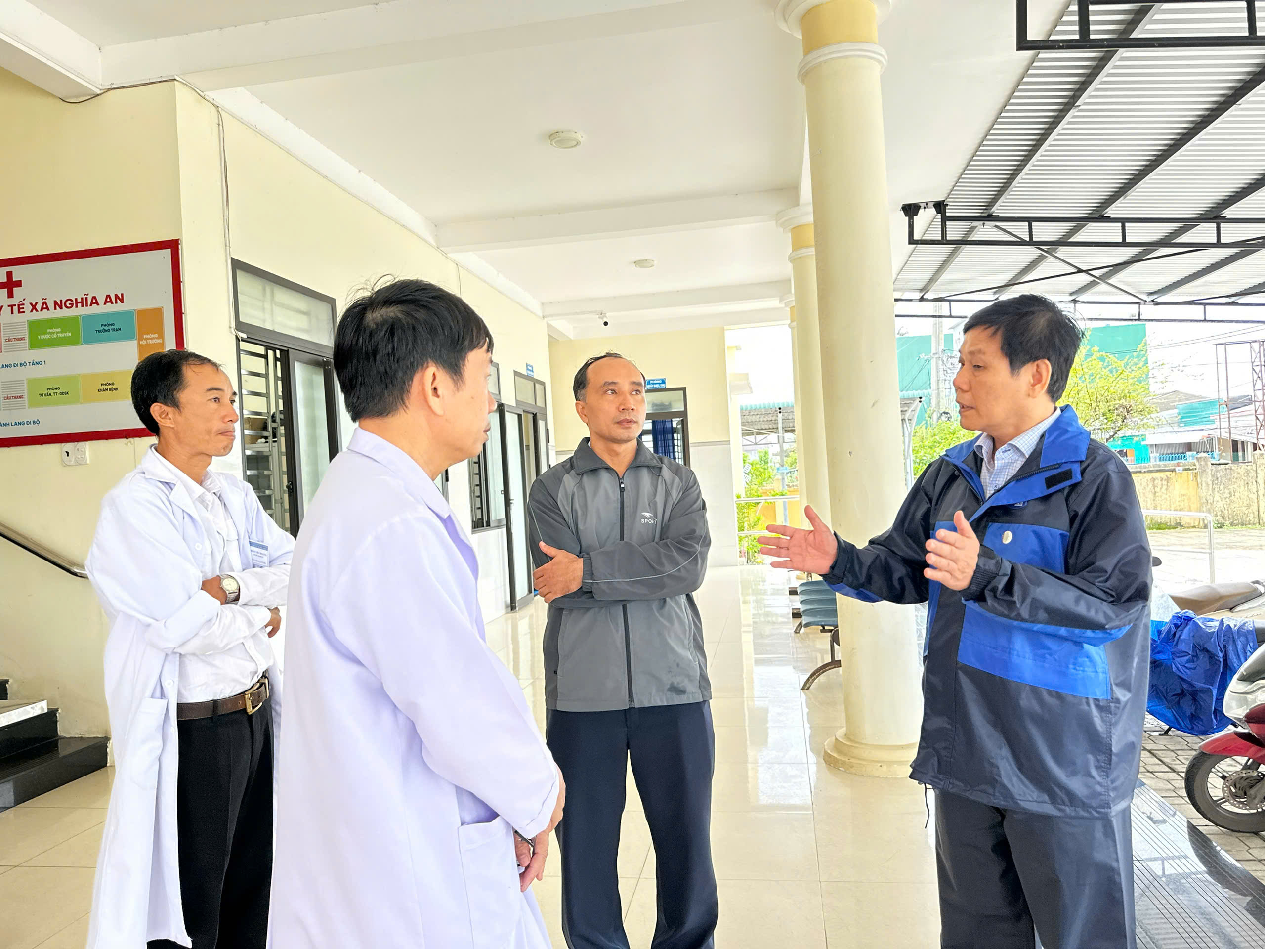 Đảm bảo chăm sóc sức khỏe nhân dân trước Bão số 13 (KALMEAGI)